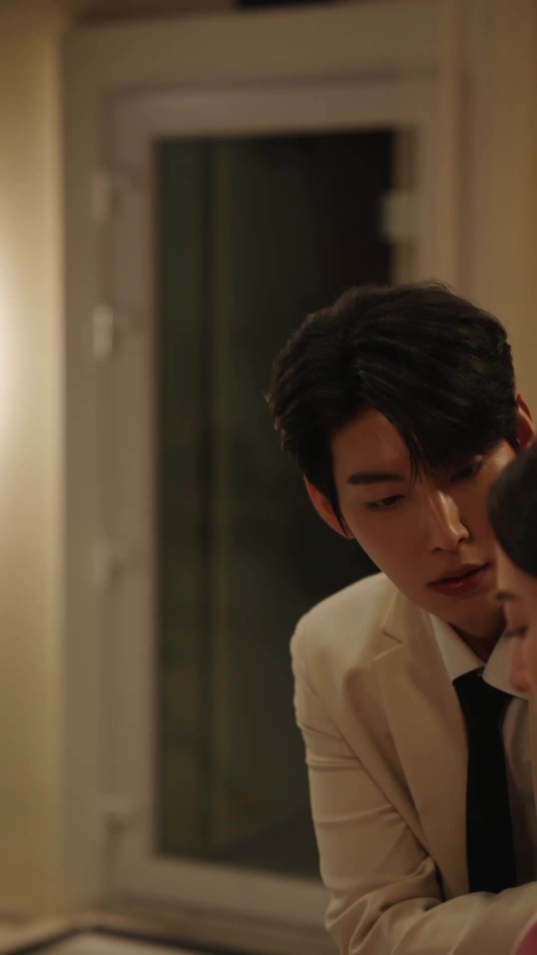 Episode 15 - The Most Painful Kiss in the World