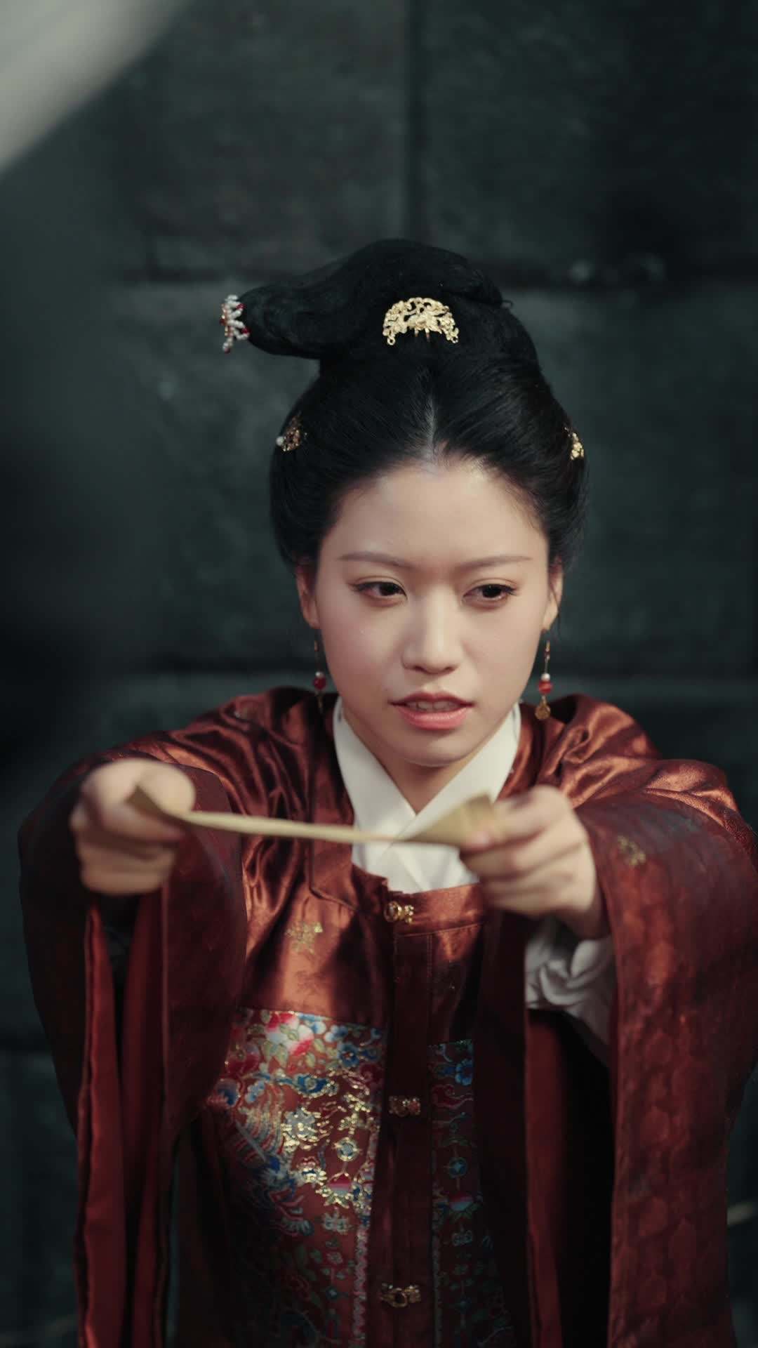 Episode 38 - The Tyrant Emperor's Lucky Princess