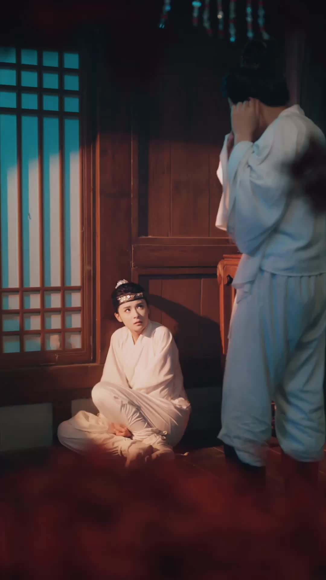 Episode 2 - The 'Puppet' Emperor & His Clever Strategist