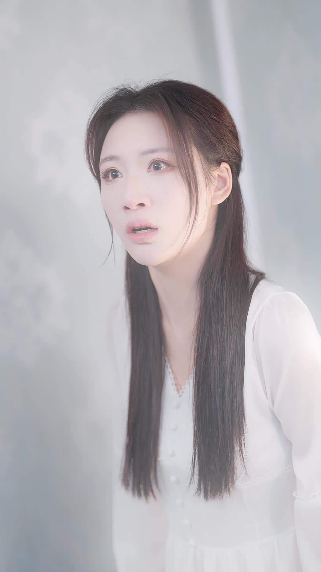 エピソード2 - 拳を捨てた女王、もう一度リングへ