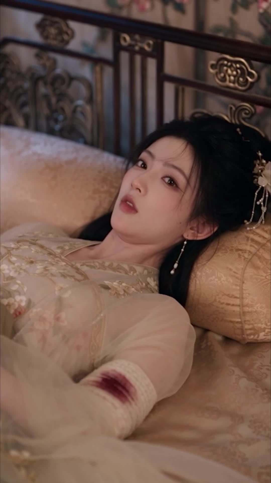 Episode 10 - Too Late, She Married the Regent