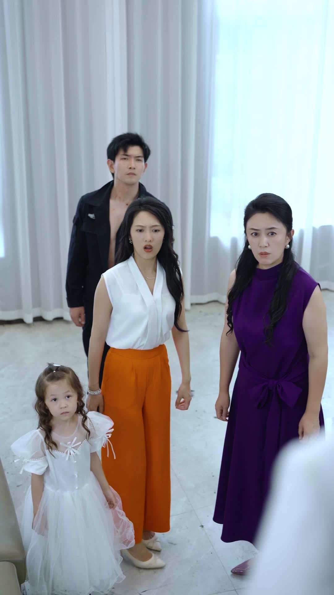 Episode 13 - One Wild Night: The Beautiful CEO Shows Up with Our Baby