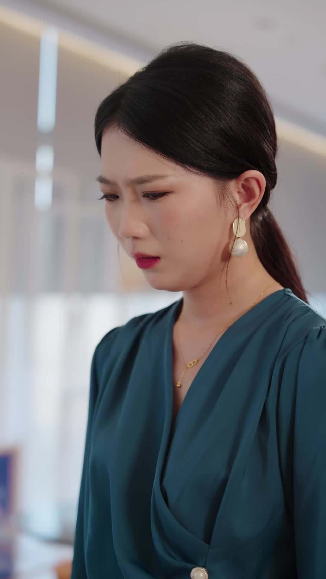 Episode 35 - Love After Rebirth: Spoiled by My Husband's Uncle