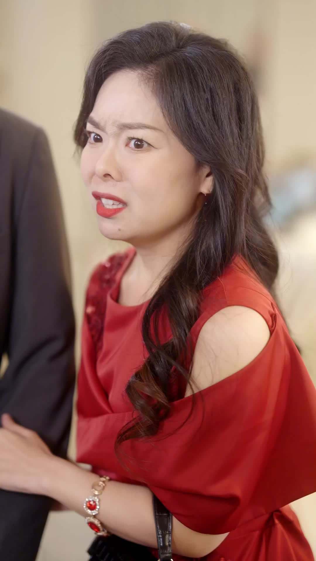 Episode 21 - Ditching My Jerk Husband, I Become a Stylish Mama