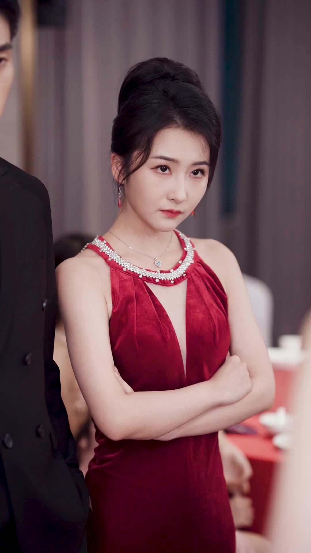 Episode 9 - From Poverty to Power: The Hidden Heiress