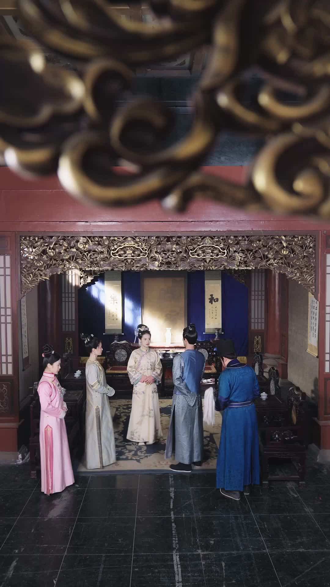 Episode 71 - When a Morden Girl Fell Into the Prince’s Harem