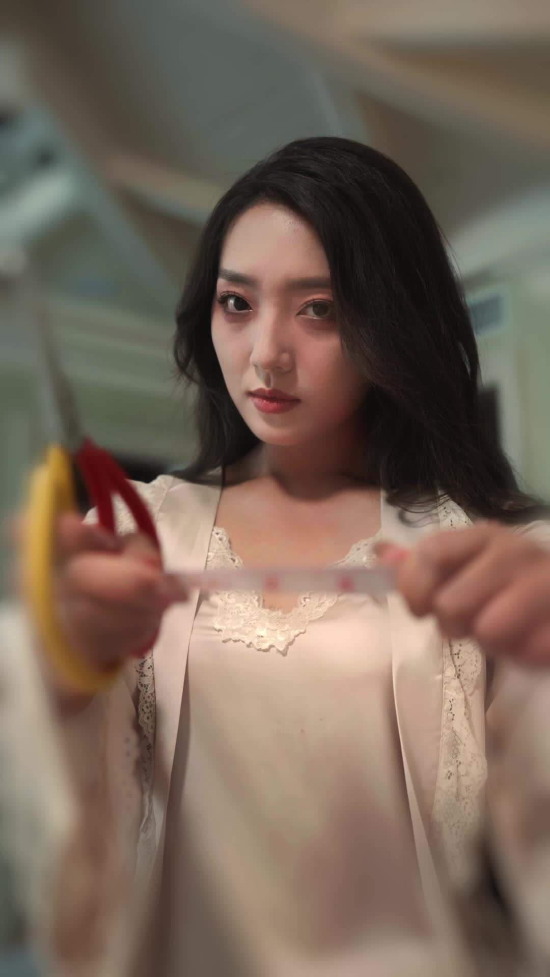 Episode 51 - Tailor Wife & Her Protective Boss
