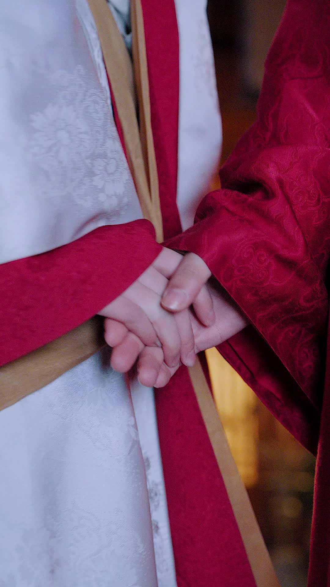 Episode 13 - Ex Left for Gold, She Married the Throne