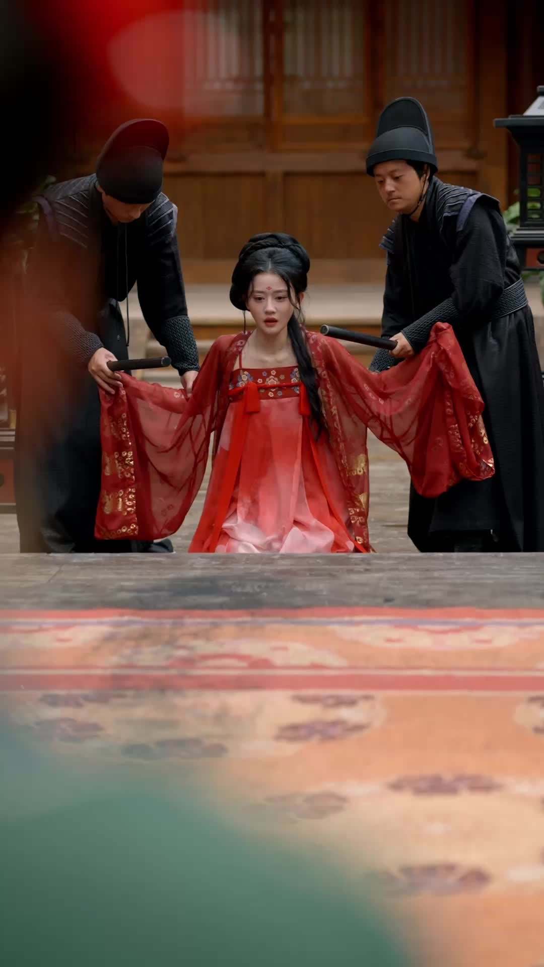 Episode 5 - The Serpent Lord Wraps Her Close