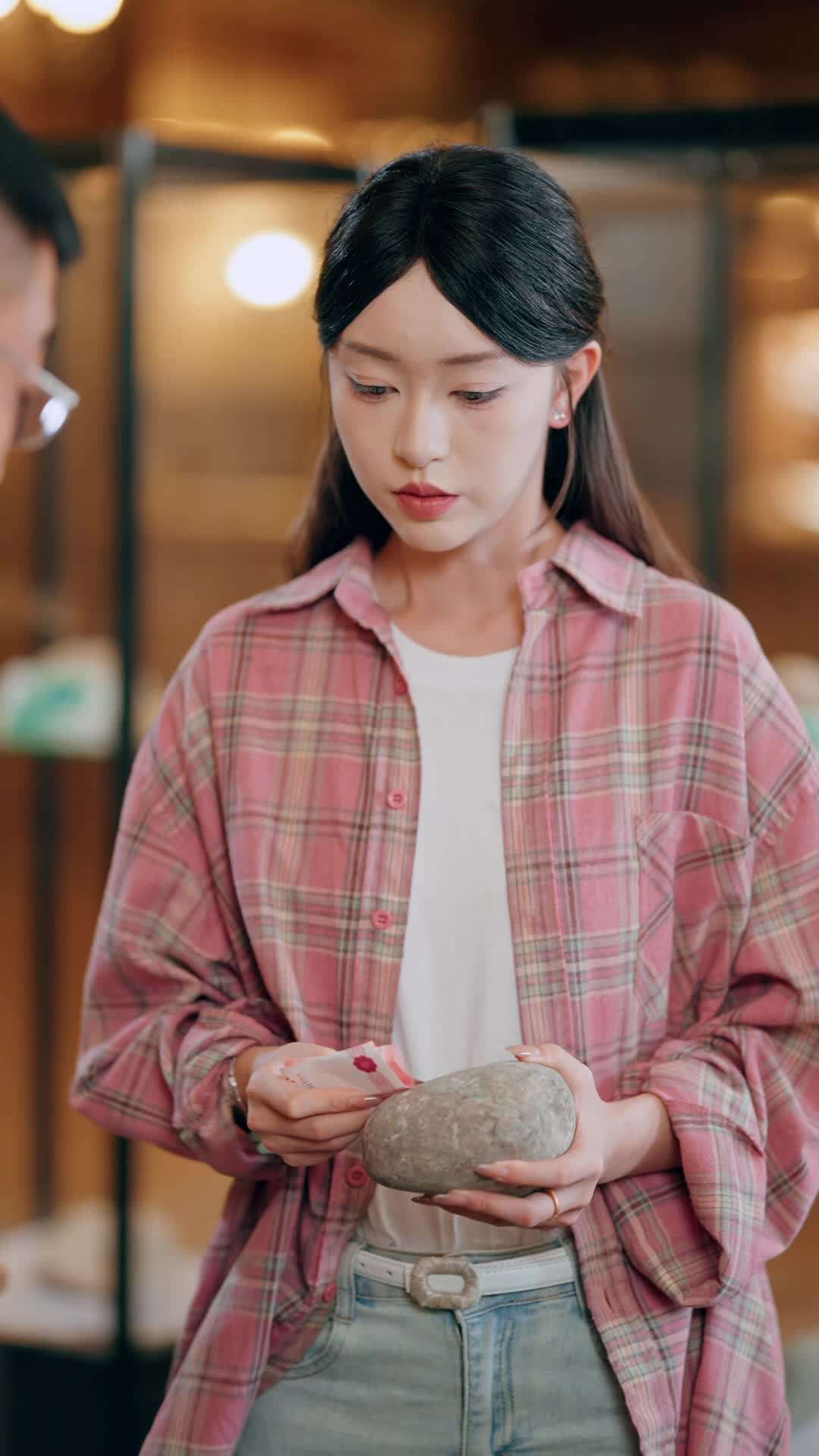 Episode 6 - Queen of Seeing Through Lies