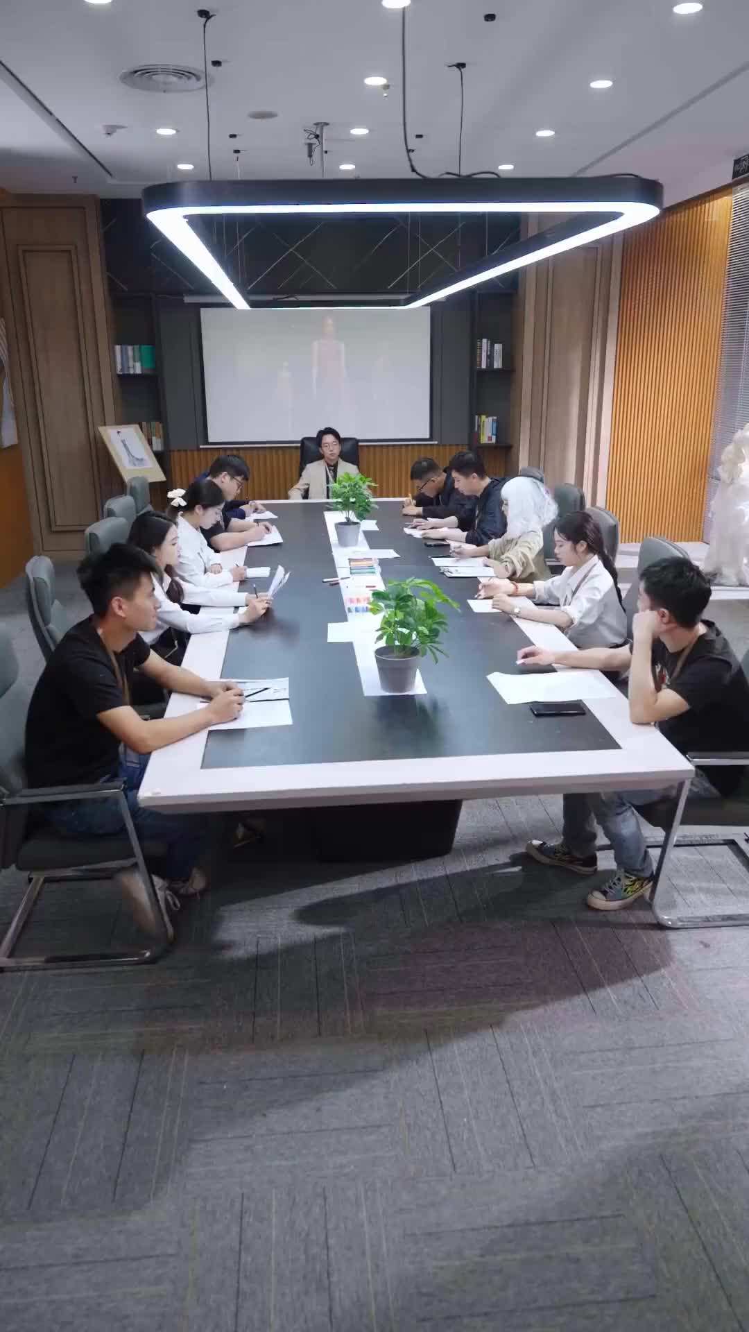 エピソード8 - 親友が私になりすまして、社長夫人に