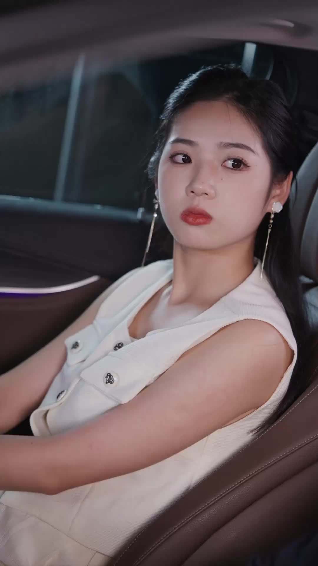 Episode 23 - Divorced and Now a Billionaire's Granddaughter