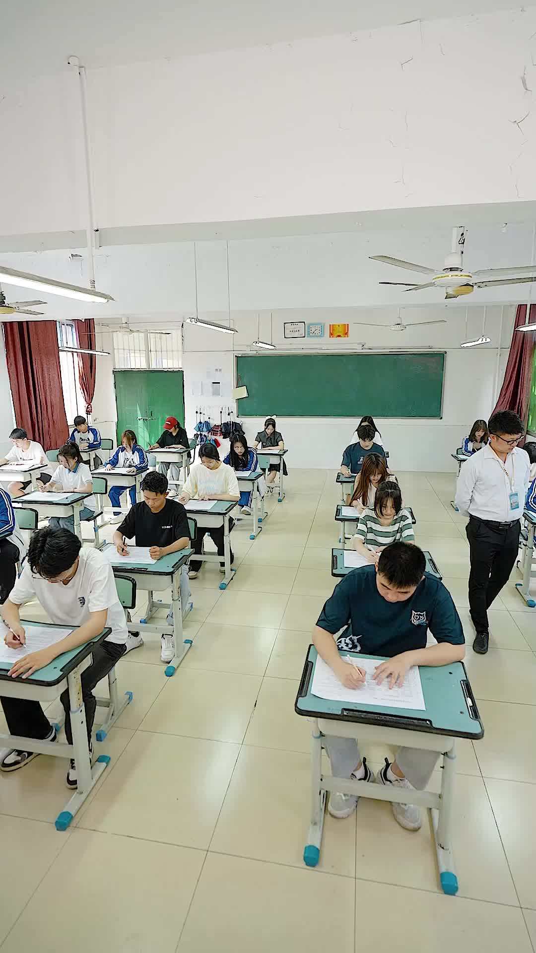 Episode 3 - From Rags to Top Scholar