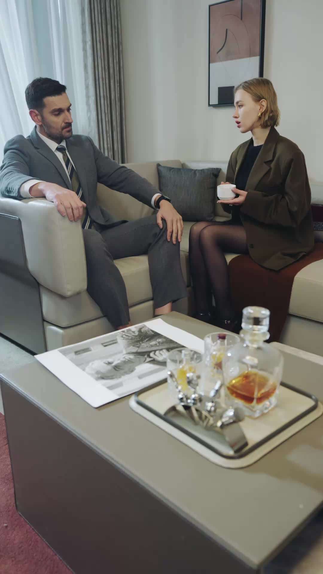 Episode 60 - Billionaire Daughter’s Love Triangle