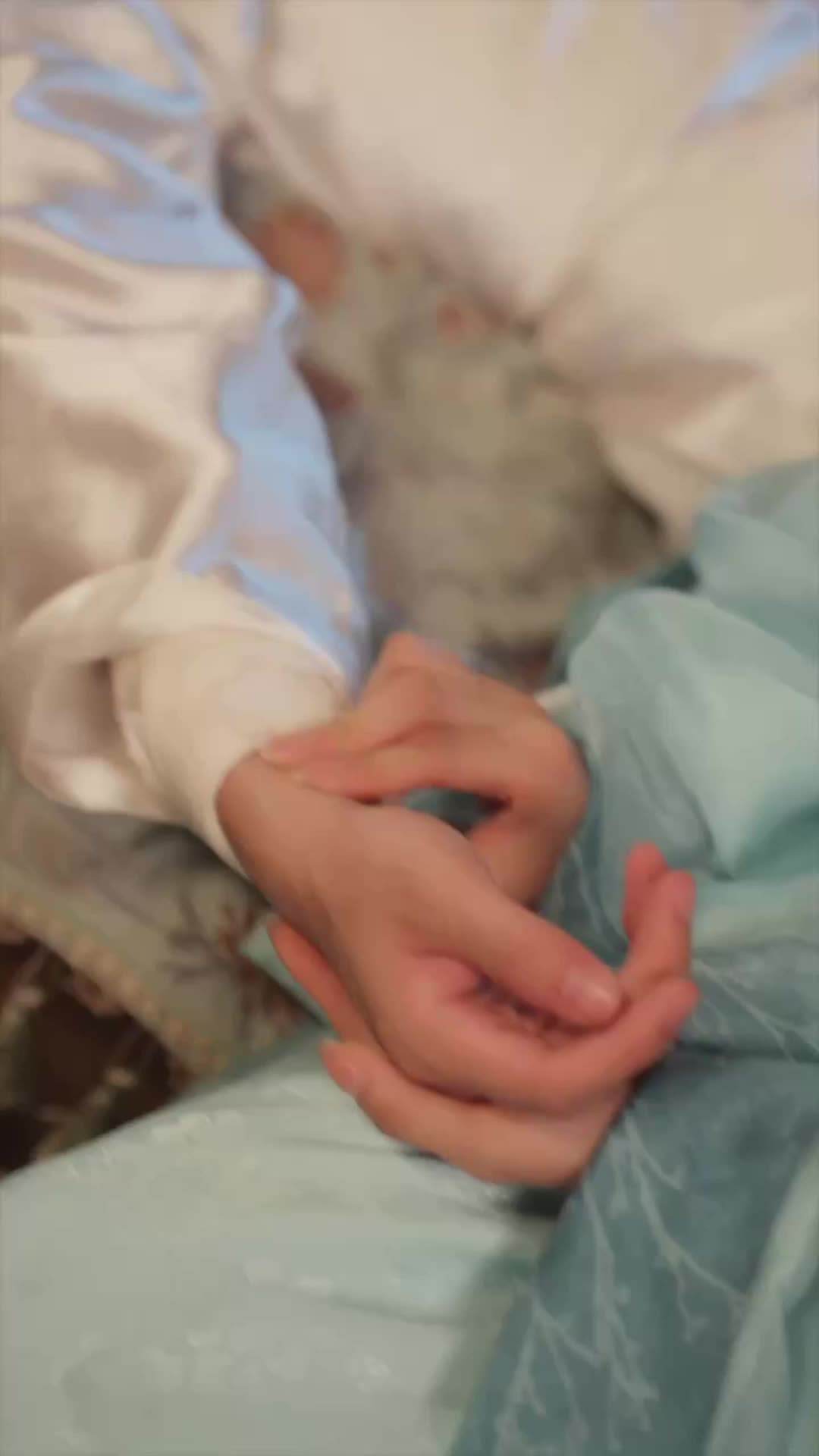 Episode 51 - Your Highness, Your Family Doctor Is Actually a Girl!