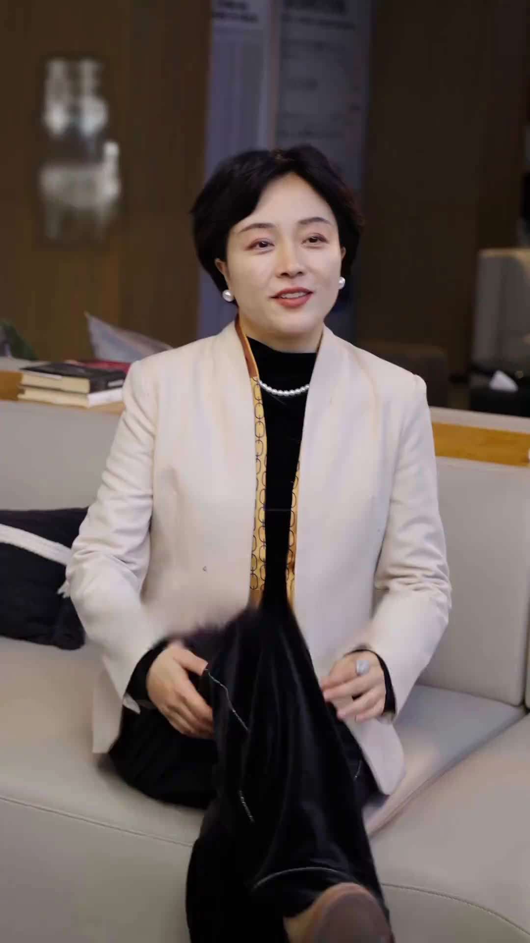 Episode 42 - The CEO Married the Wrong Woman