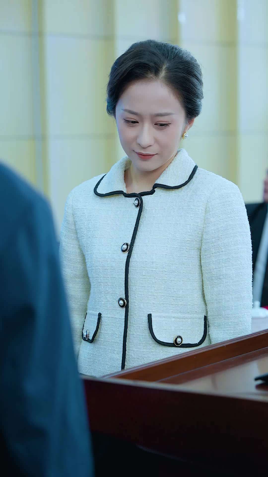Episode 60 - The Housewife Was Their Legendary Professor
