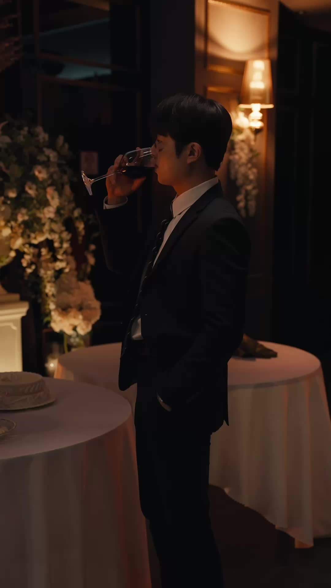 エピソード94 - 昼は清掃員、夜は女会長！？