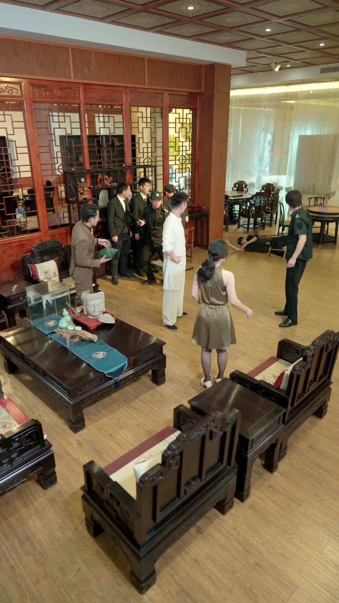 エピソード39 - 婚約破棄、女社長を救う