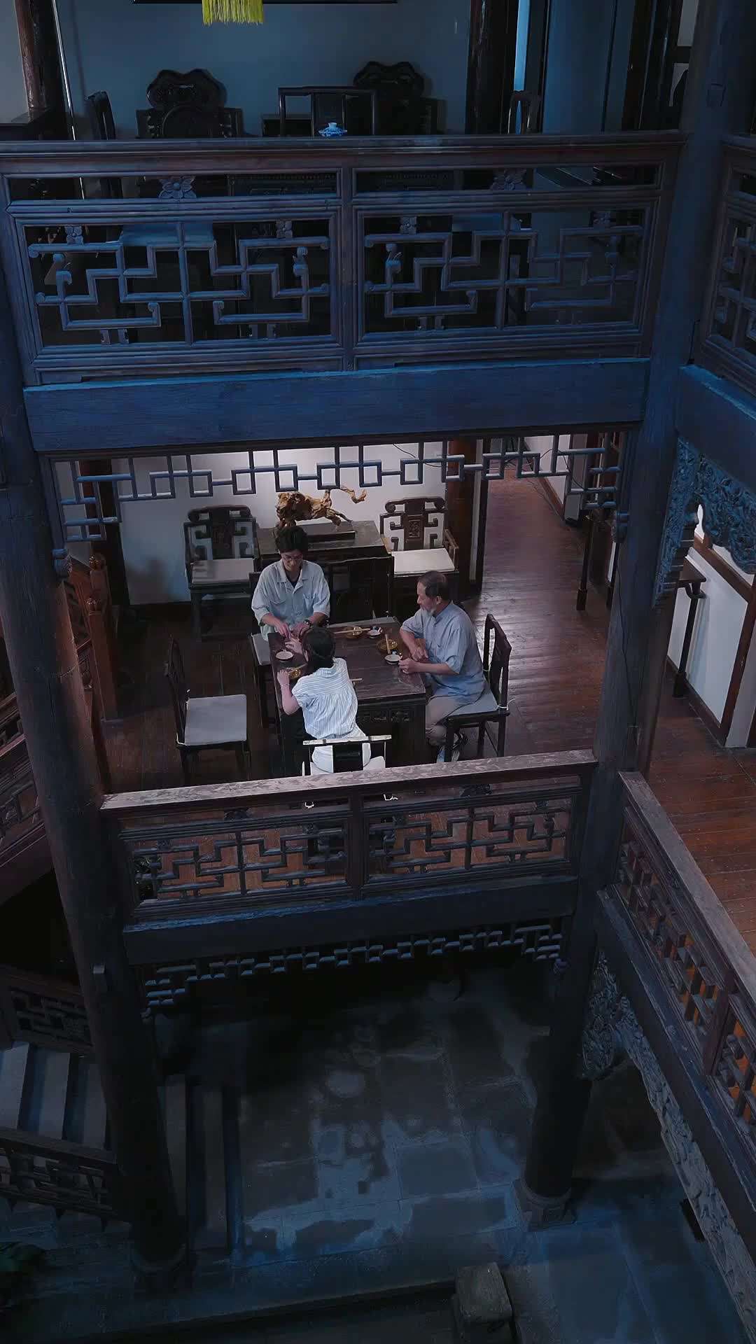 Episode 93 - Faking Death, Raising Trio