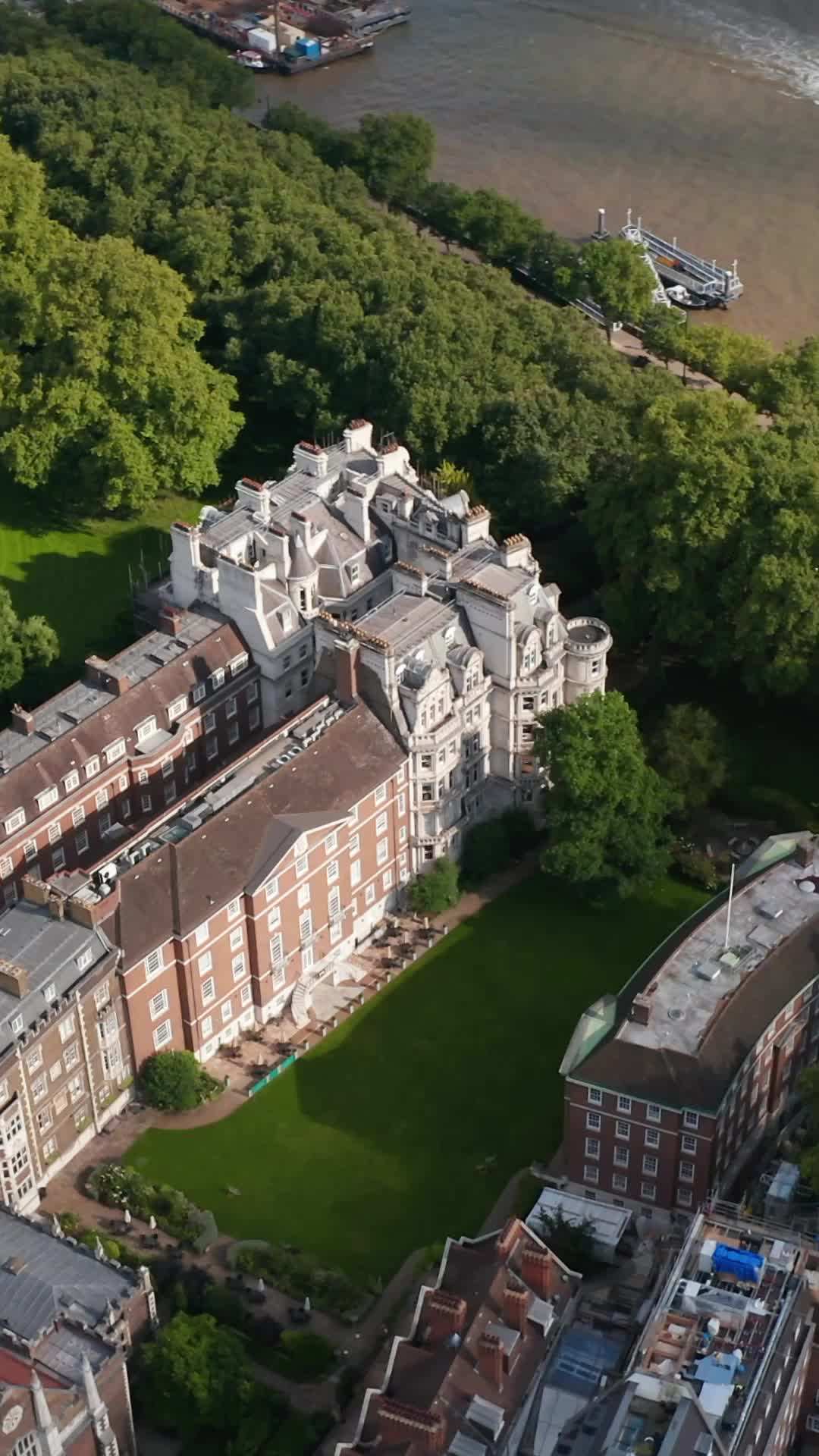 Teaser - Je Déteste Aimer Mon Mauvais Garçon Britannique