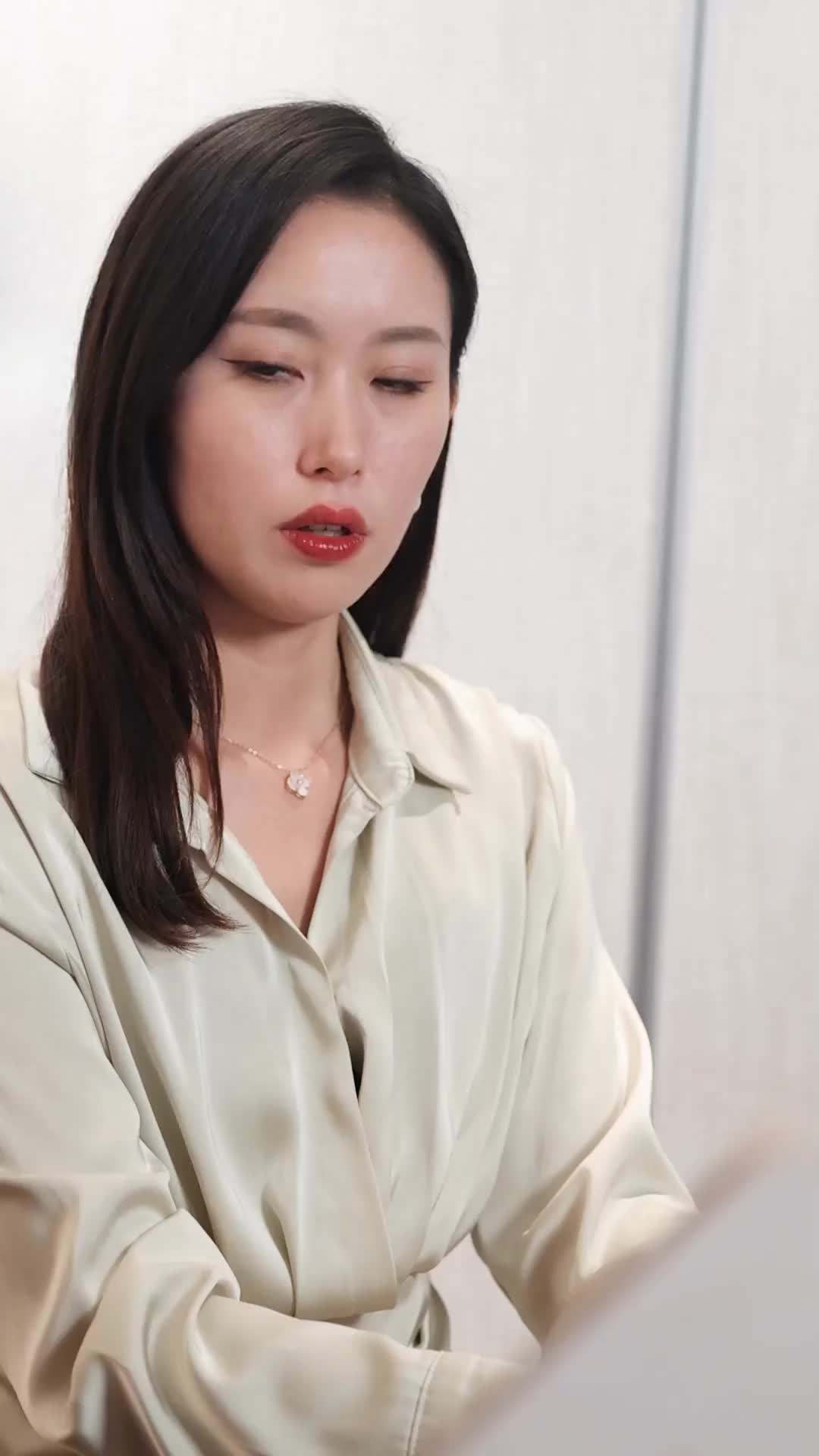 Episode 9 - Badass Bodyguard and His Stunner CEO Wife