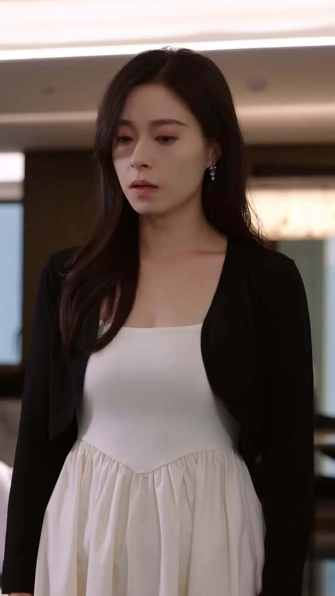 Episode 4 - Reborn Into High Society