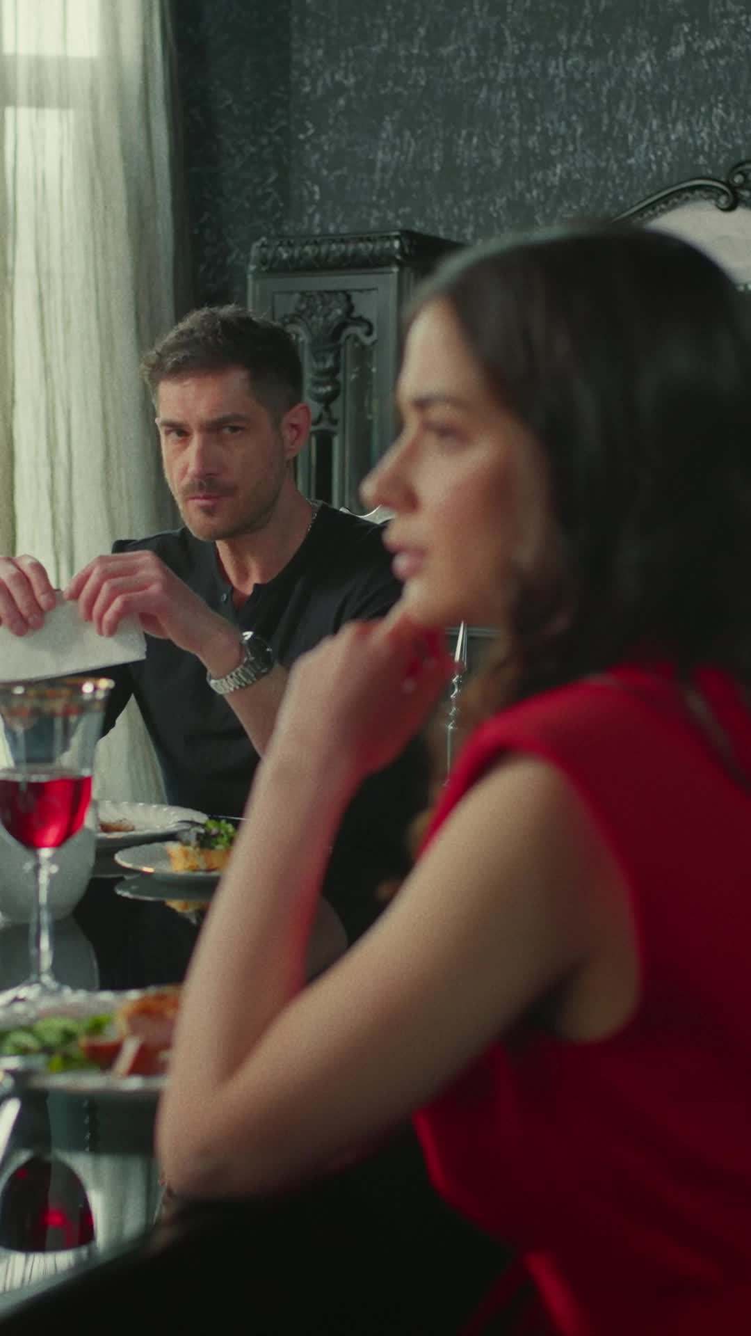 Episode 32 - The Woman Starts The War