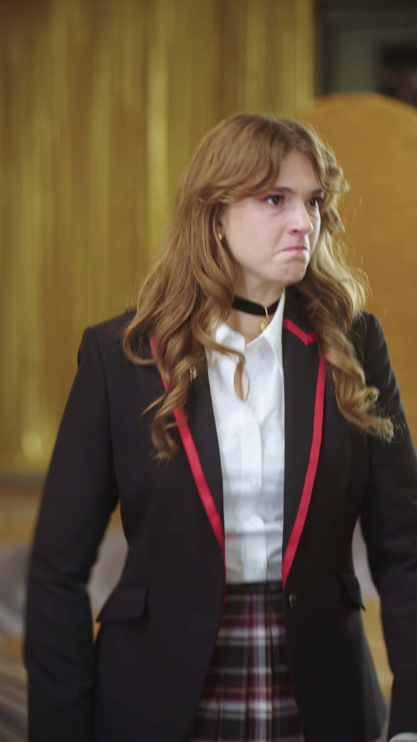 Episode 9 - The Heiress Is Back, Three Brothers on Their Knees