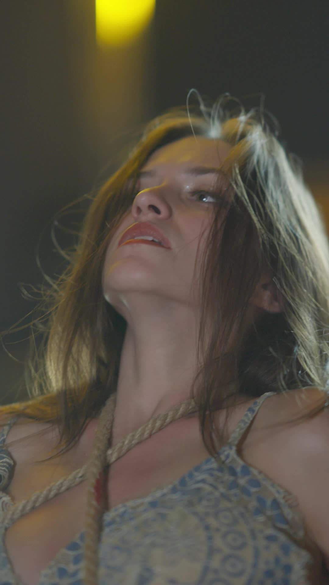 에피소드 18 - 감금 속에 피어난 사랑