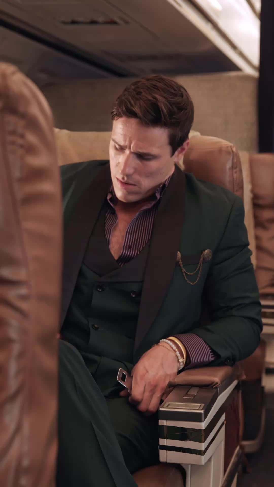 Episode 14 - The Hidden Billionaire in First Class