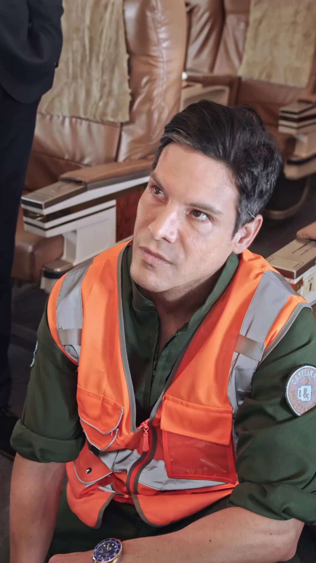 Episodio 7 - El multimillonario oculto en primera clase