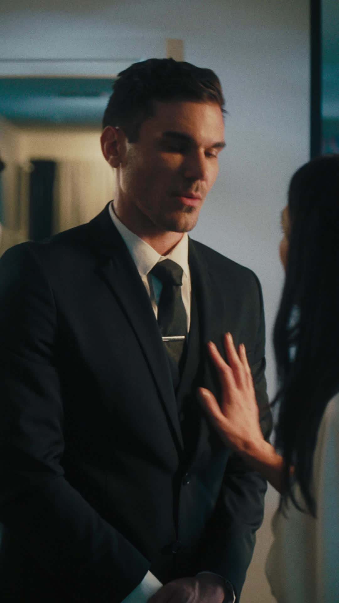 Episode 4 - Falling For Her Bodyguard