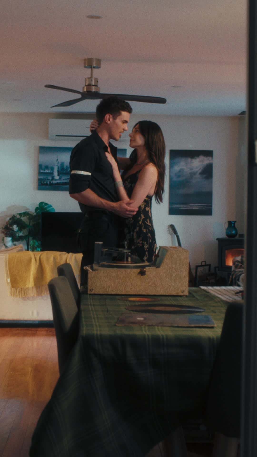 Episode 45 - Falling For Her Bodyguard