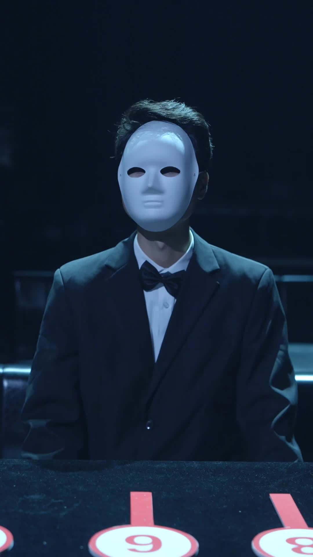 Episode 37 - Cast-Off Socialite: The Masked Dancer's Comeback