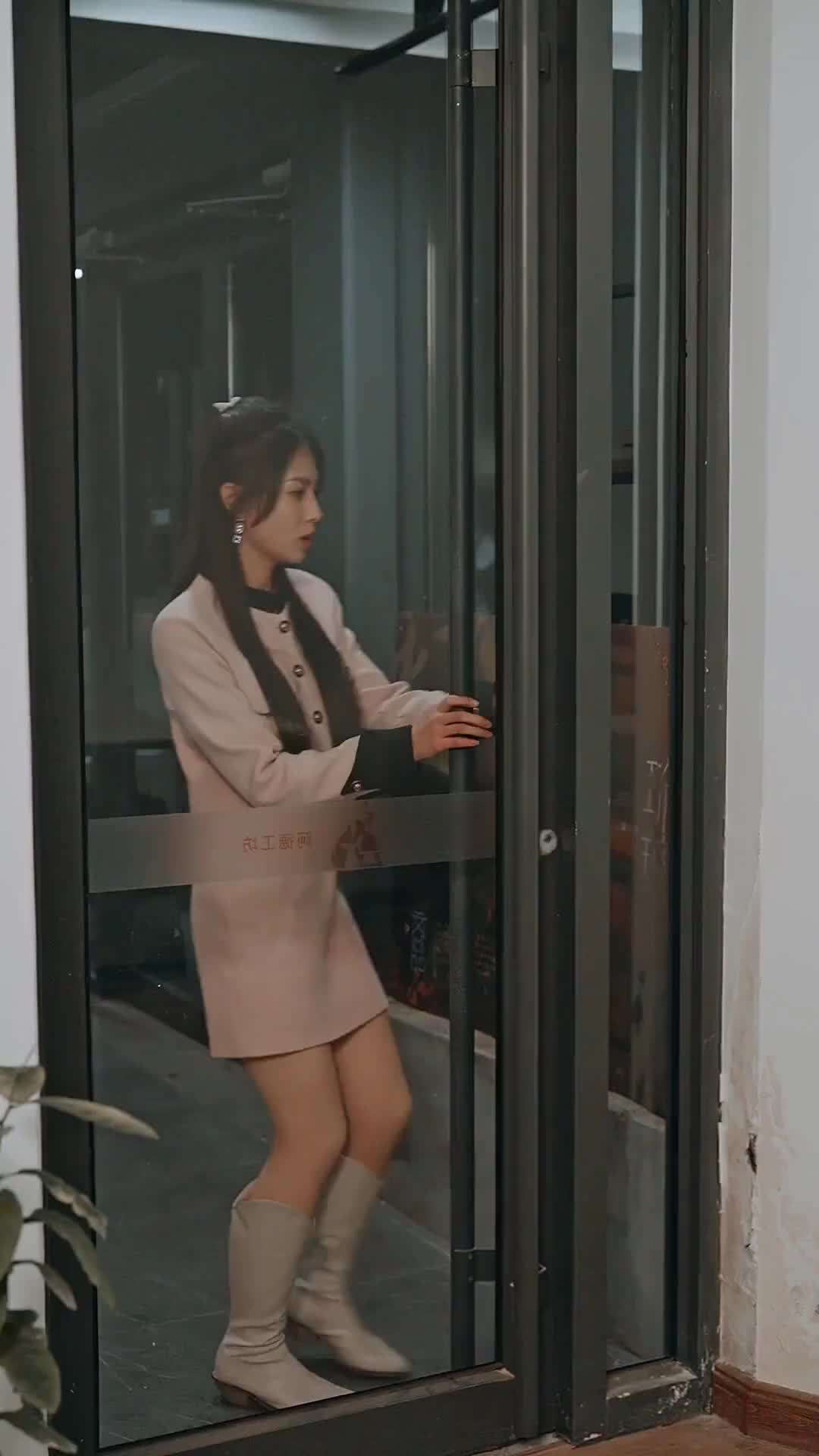 Episode 30 - A Glass Heart Intoxicated by Blossoms