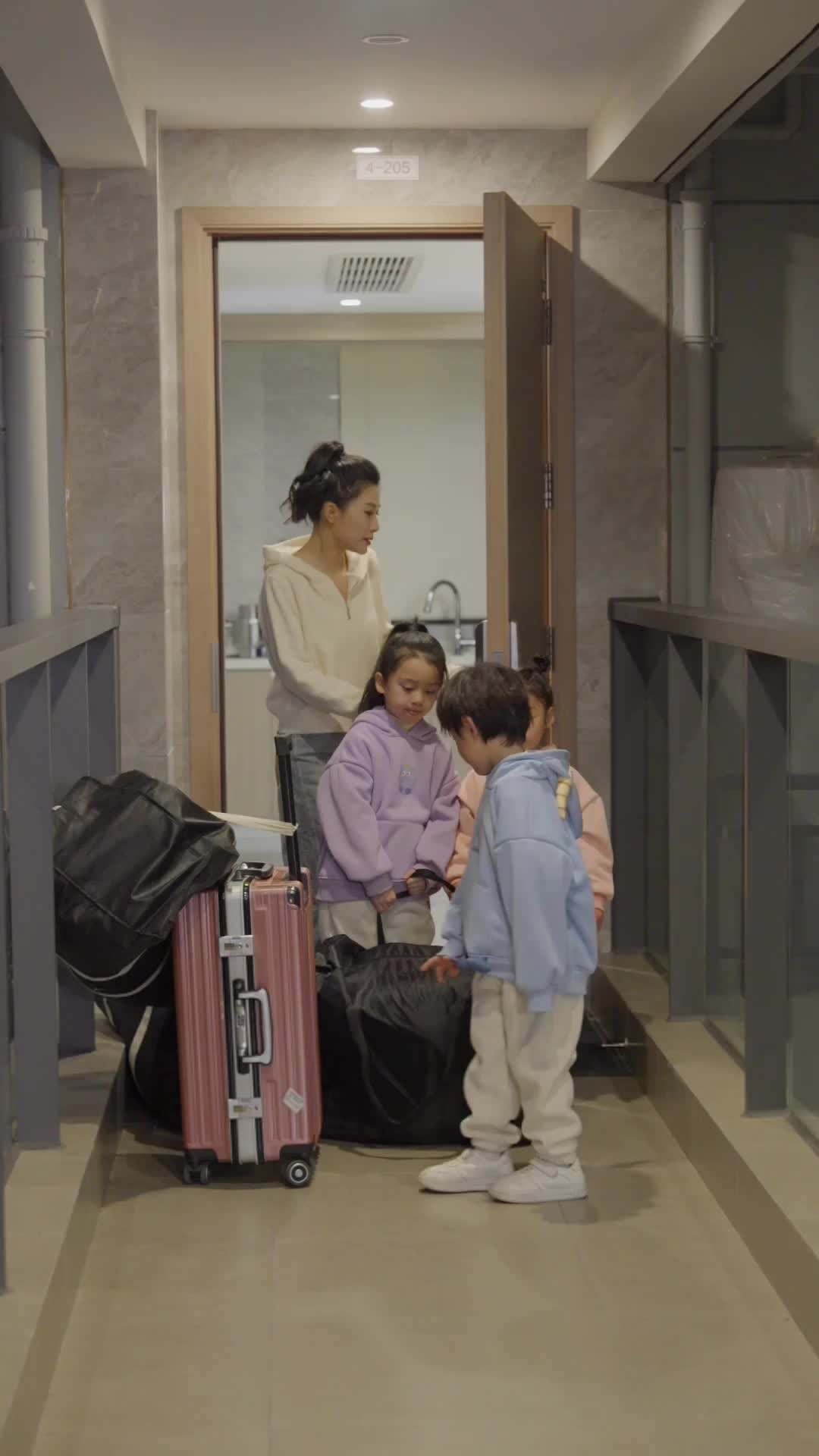 Episode 9 - After the Breakup, My Triplets and I Took the World by Storm