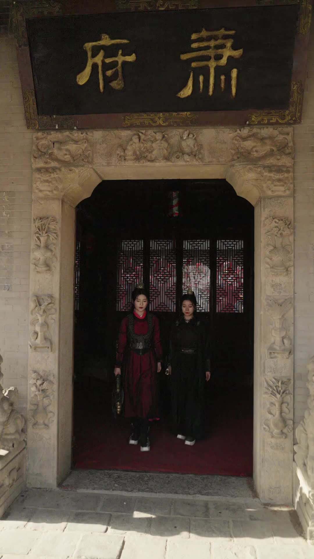 Episode 44 - Daughters of House Vance: Biding Time in the Ashes