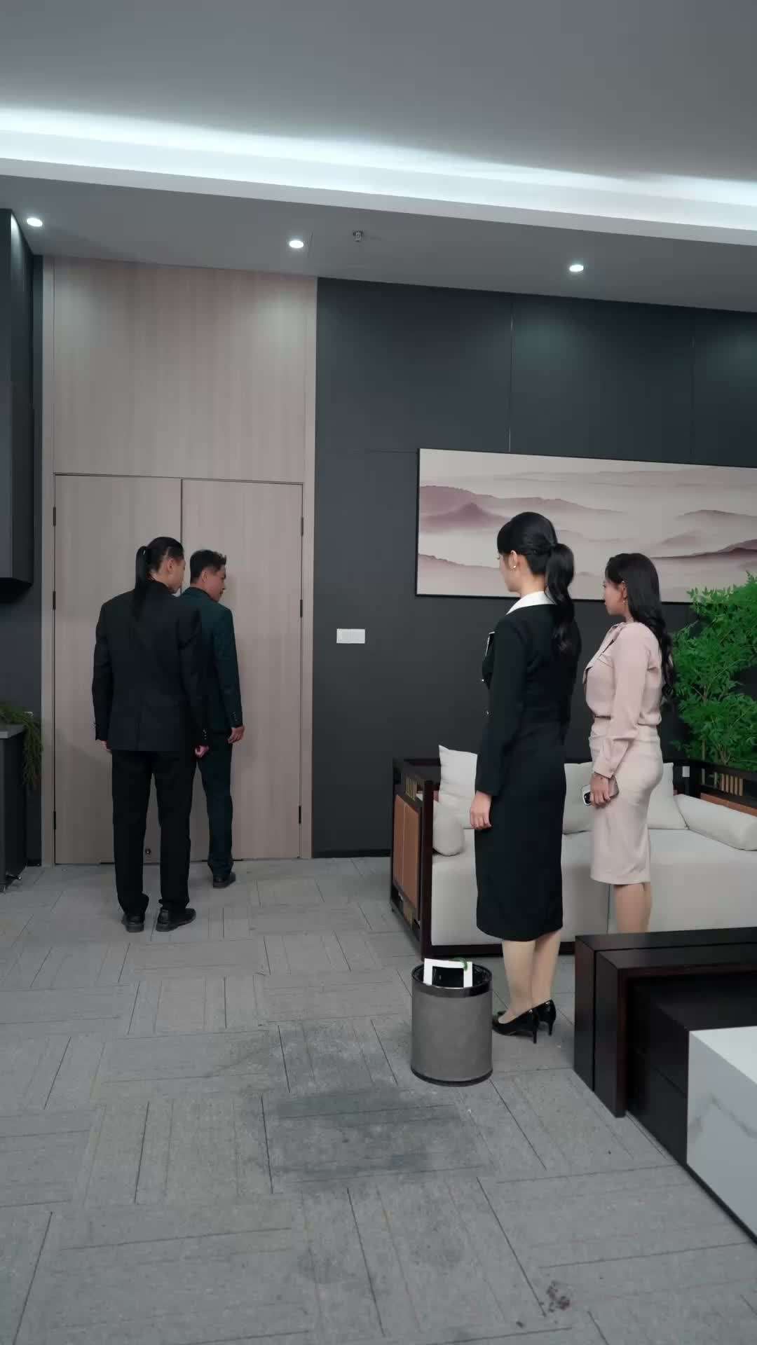 Episode 19 - The Heiress You Don't Touch