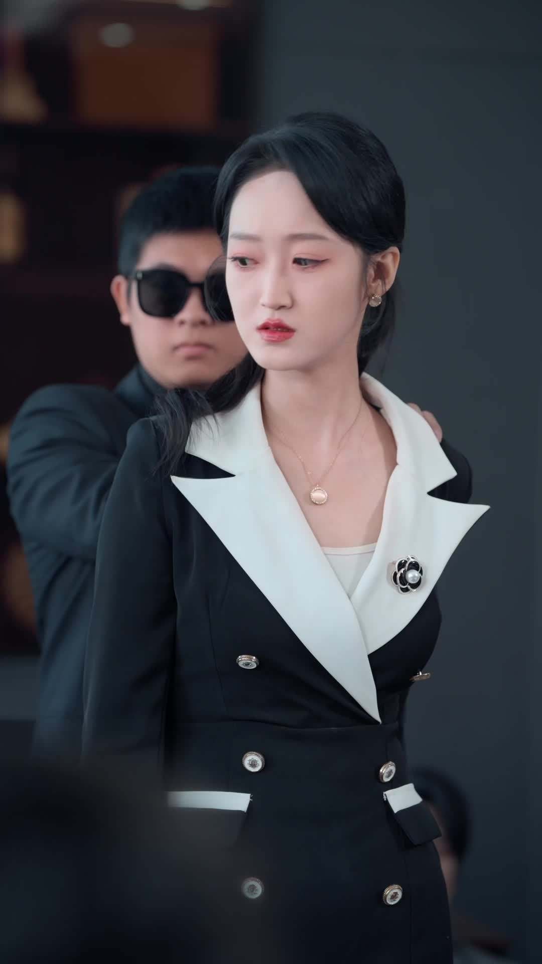 에피소드 35 - 쏟아져 나온 비밀