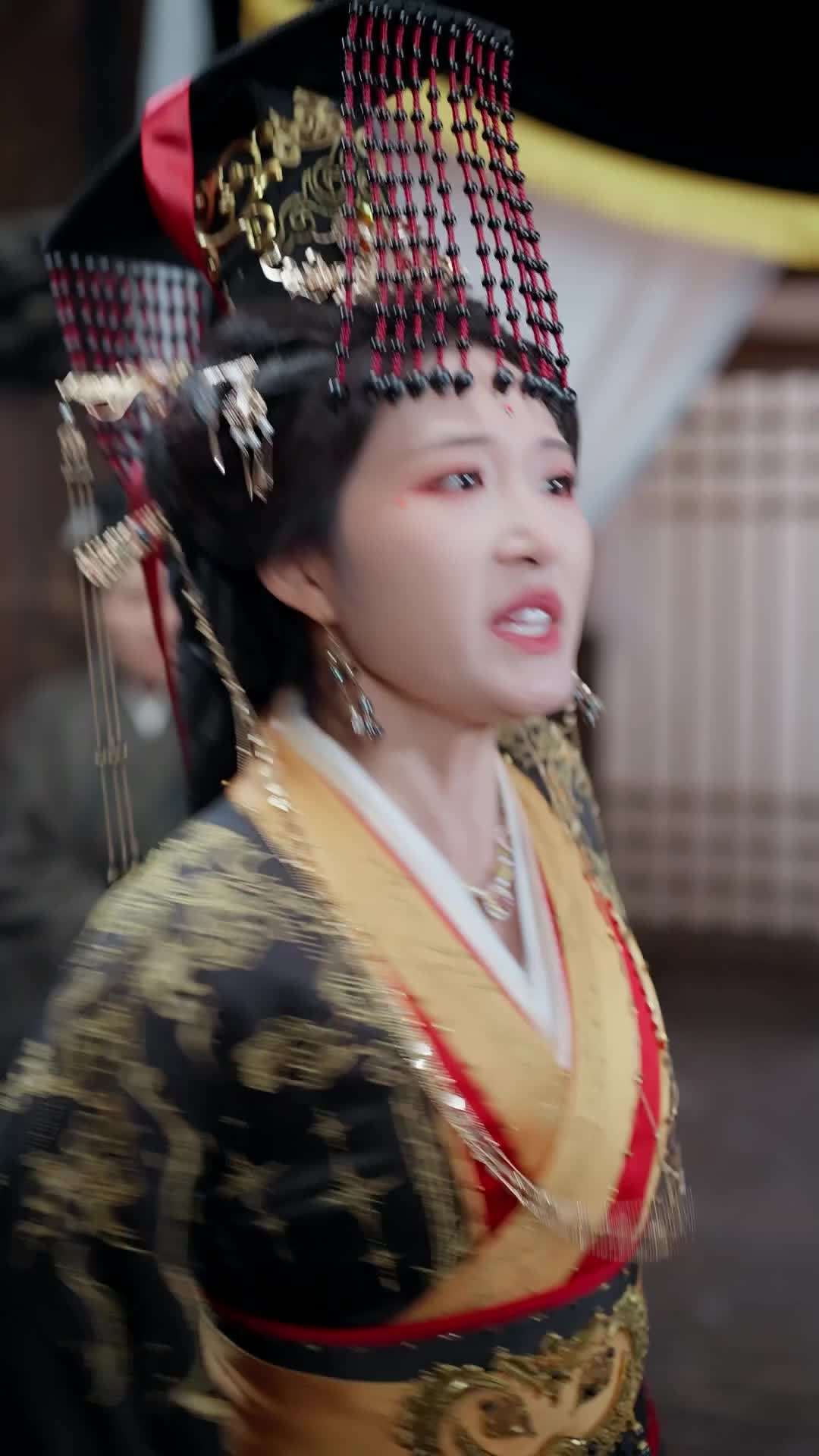 에피소드 40 - 잃어버린 황후: 배신의 대관식