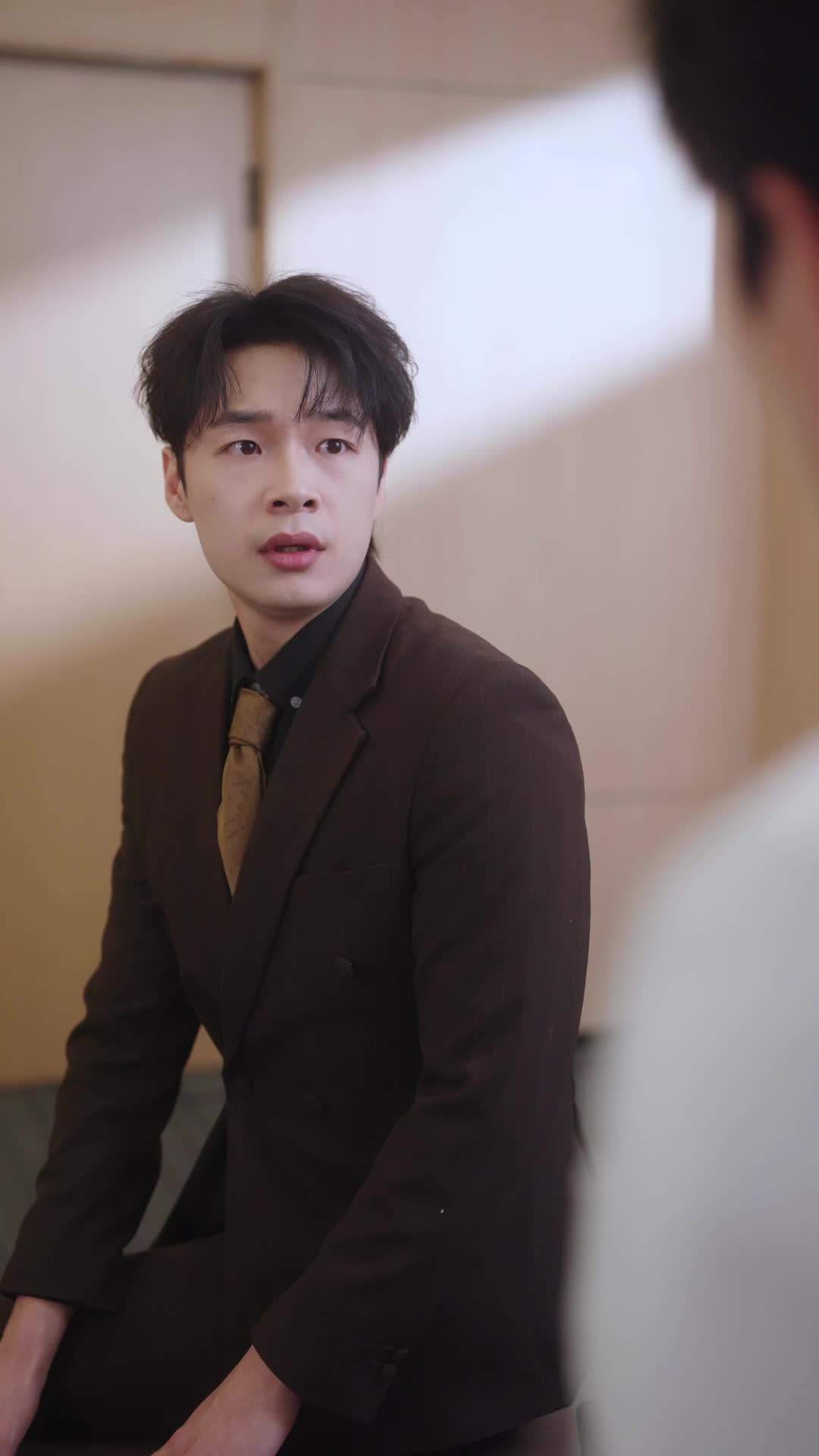 에피소드 37 - 억만장자와 두 얼굴의 아내