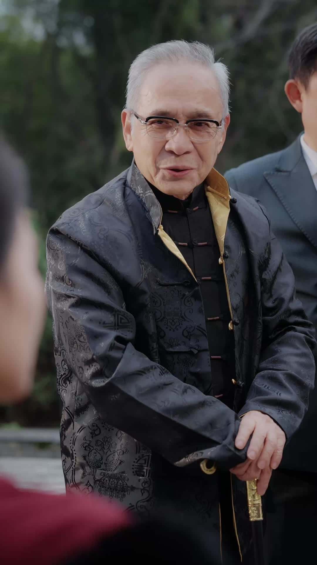 エピソード2 - 捨てた底辺婿が神でした