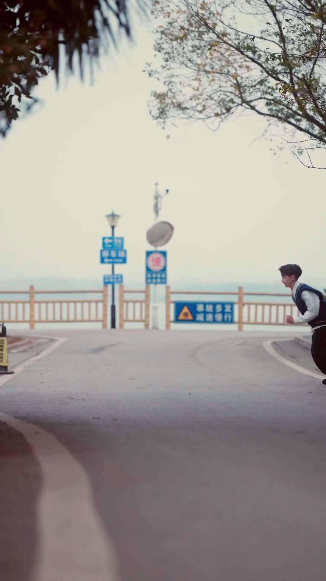 Trailer - Clingy Husband,  Double-faced Wife