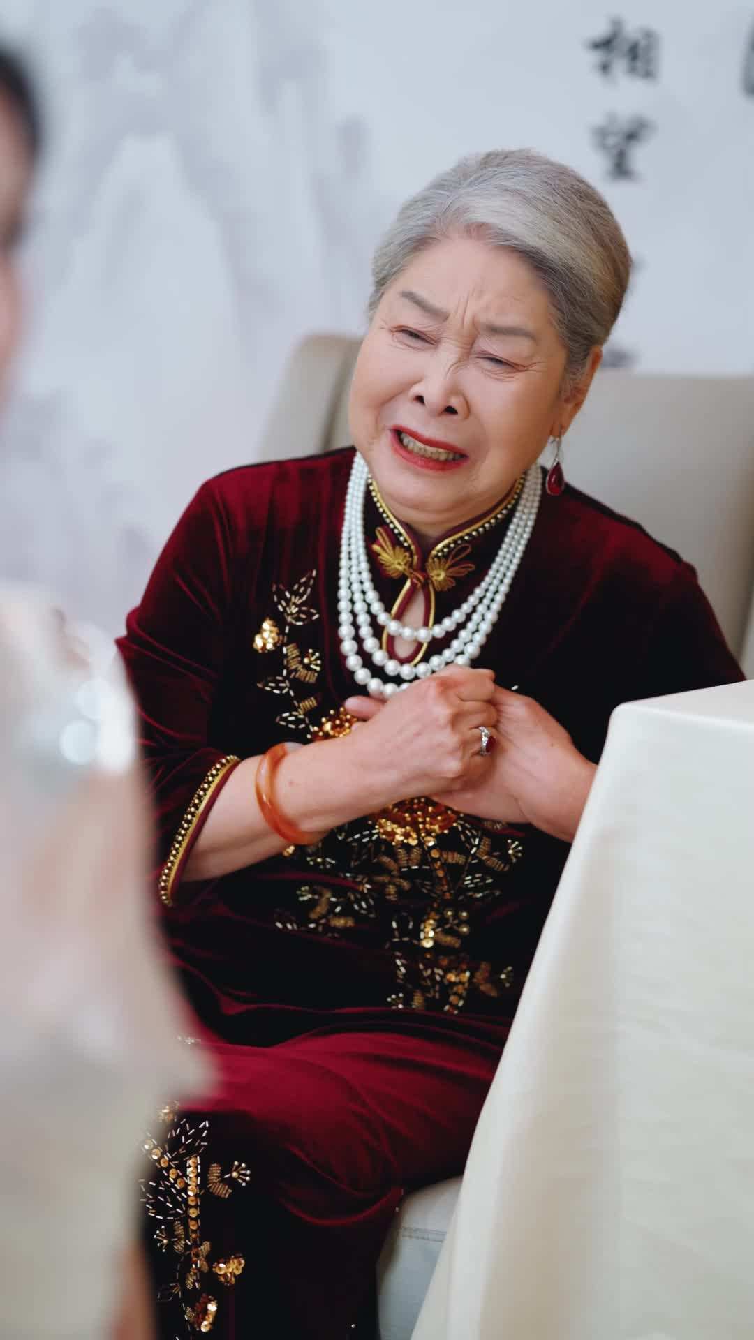 에피소드 37 - 돌아온 아가씨: 모녀가 함께하는 싸움