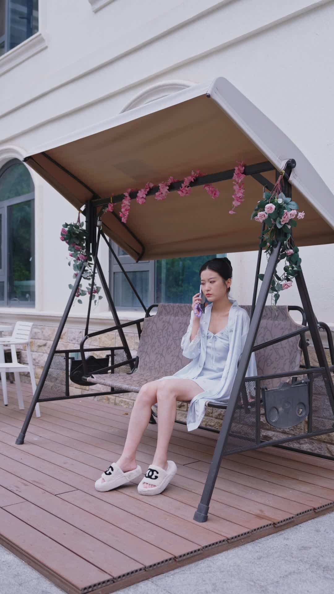 Episodio 67 - Da ragazza di campagna a regina dell’hotel